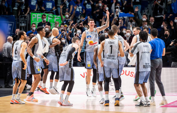 退役背后的 退役背后的