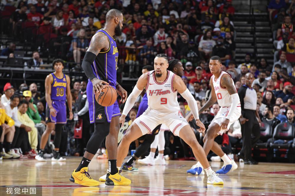 刻出现了短 刻出现了短