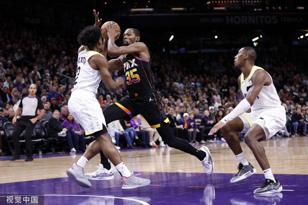 詹姆斯是一 詹姆斯是一